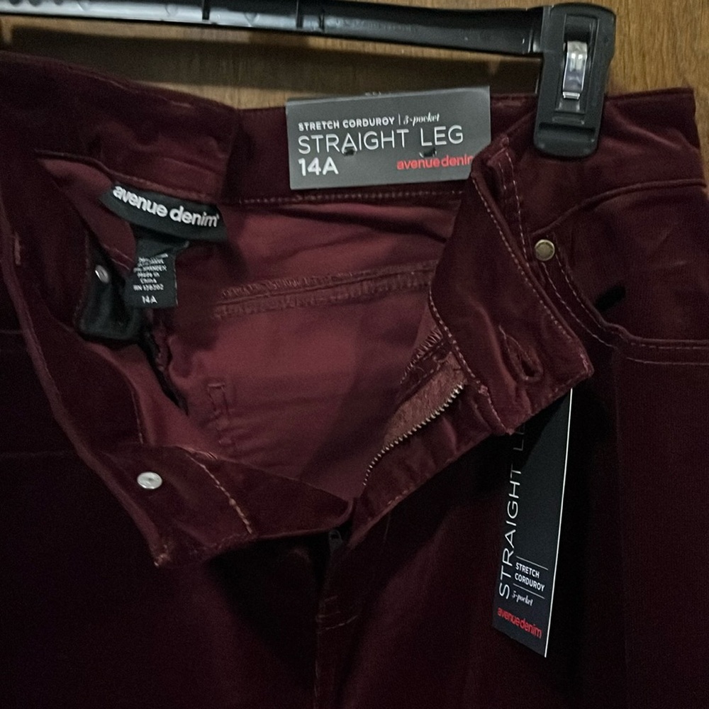 Maroon Color
Avenue Brand